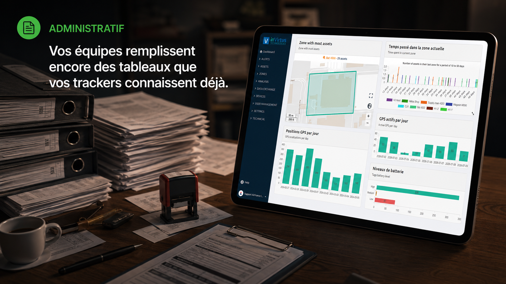 Piles de documents administratifs remplacées par le dashboard InVirtus sur tablette